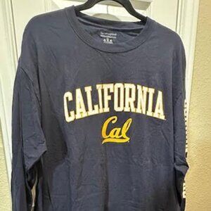 UNIVERSITY OF CALIFORNIA -CAL- GOLDEN BEARS LONG SLEEVE CHAMPION TSHIRT